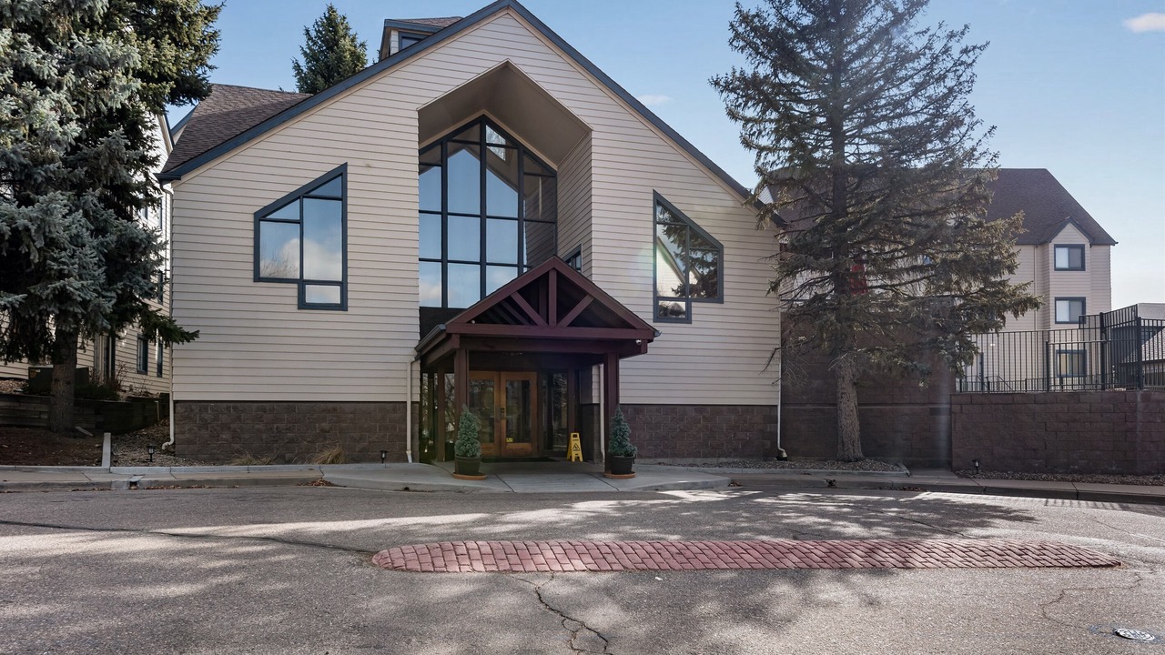 Photo of Outdoor in Englewood