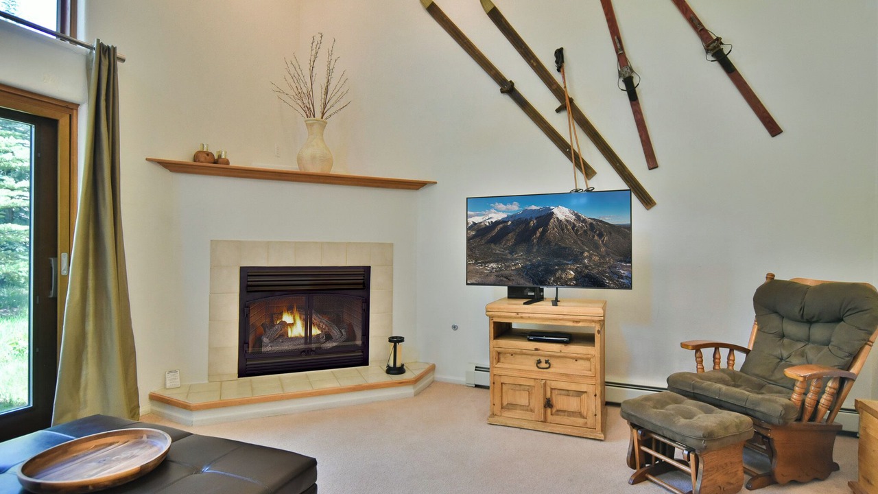 Photo of Livingroom in Park Forest Estates