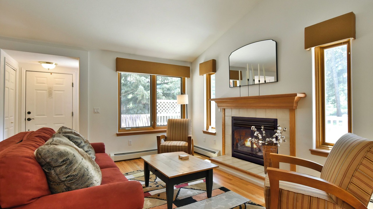 Photo of Livingroom in Park Forest Estates