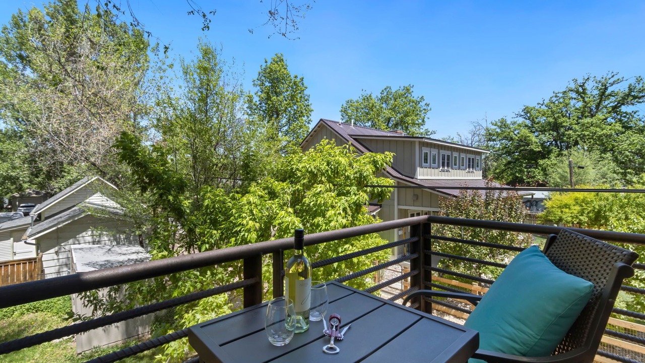 Photo of Patio Balcony in Martinez Park