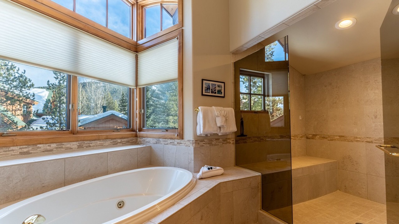 Photo of Bathroom in Elk Run