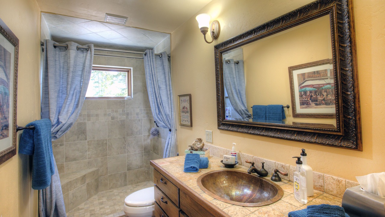 Photo of Bathroom in Warrior's Mark West