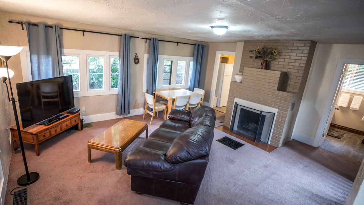 Photo of Bedroom in Broadmoor
