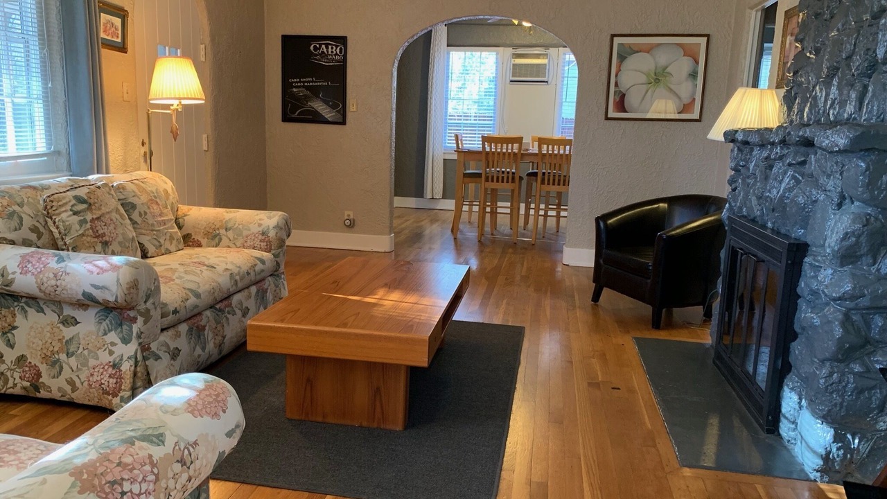Photo of Livingroom in Broadmoor