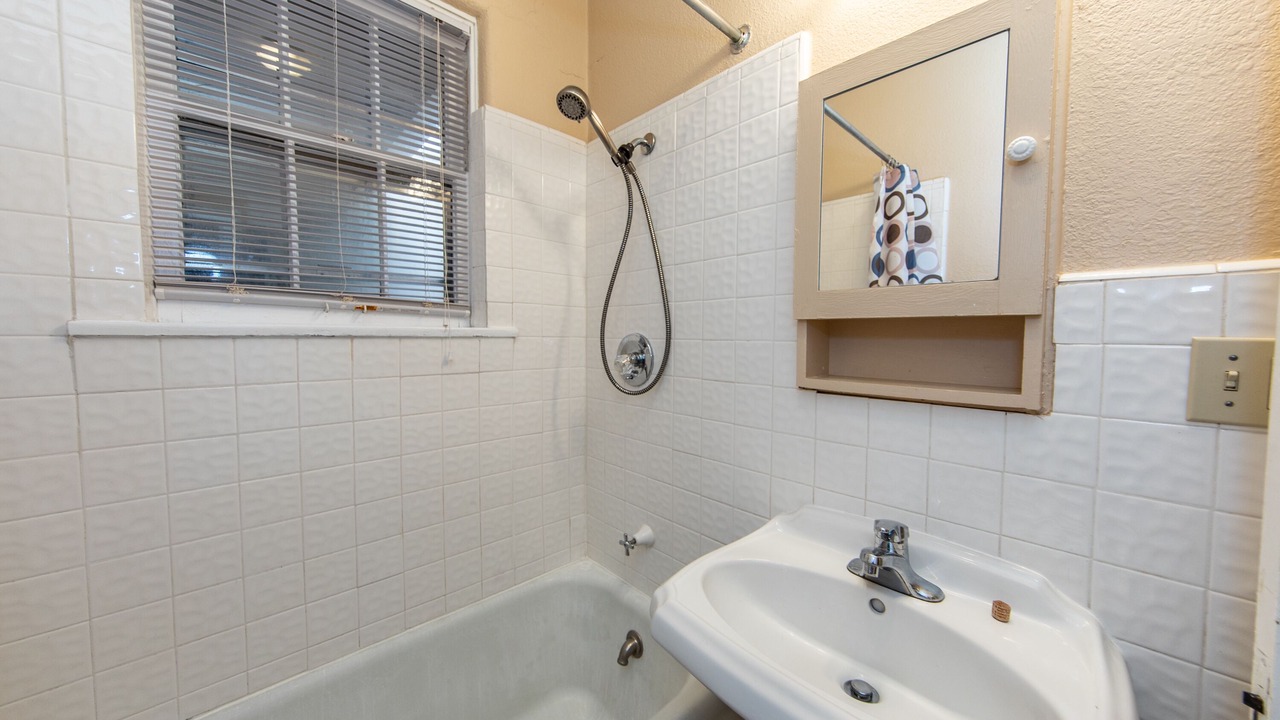 Photo of Bathroom in Broadmoor