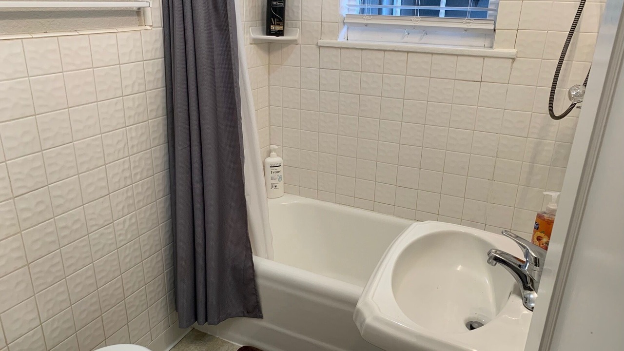 Photo of Bathroom in Broadmoor