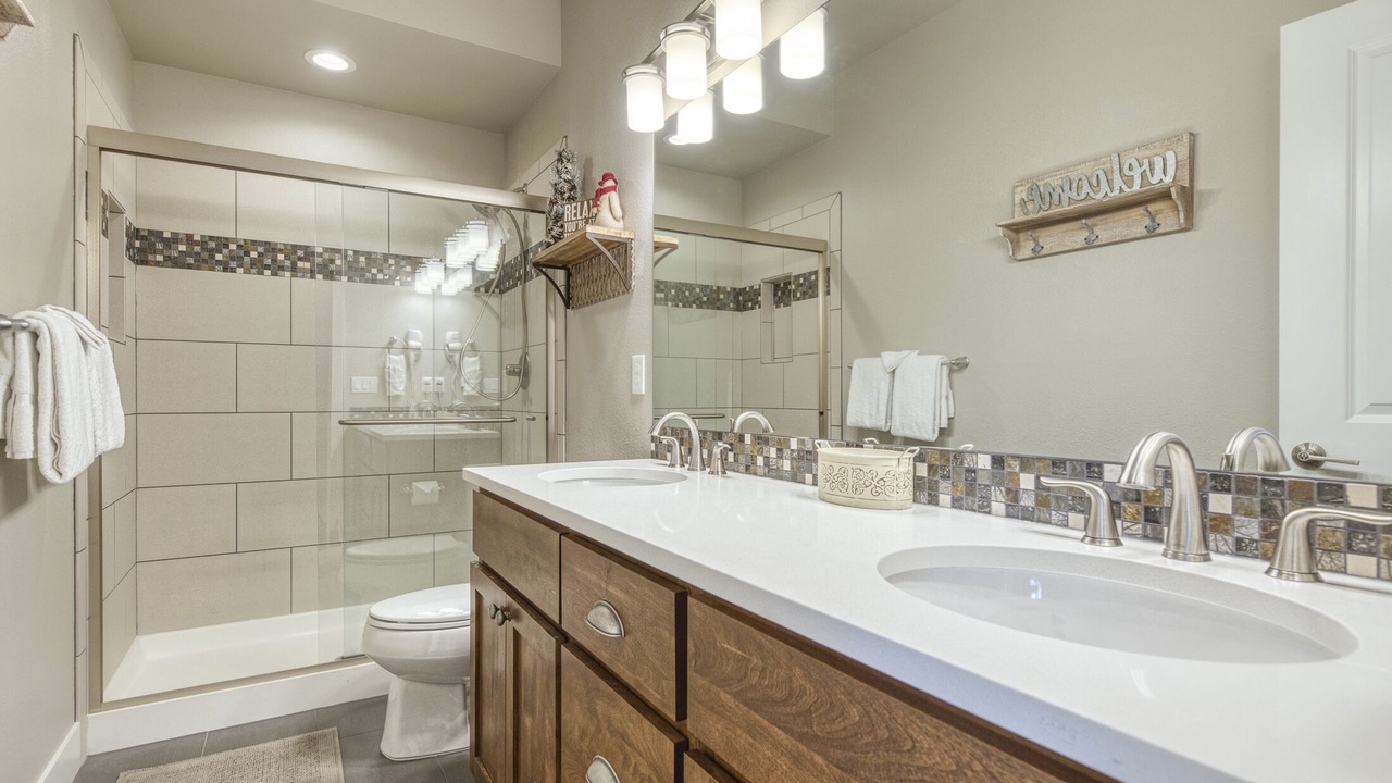 Photo of Bathroom in Rendezvous