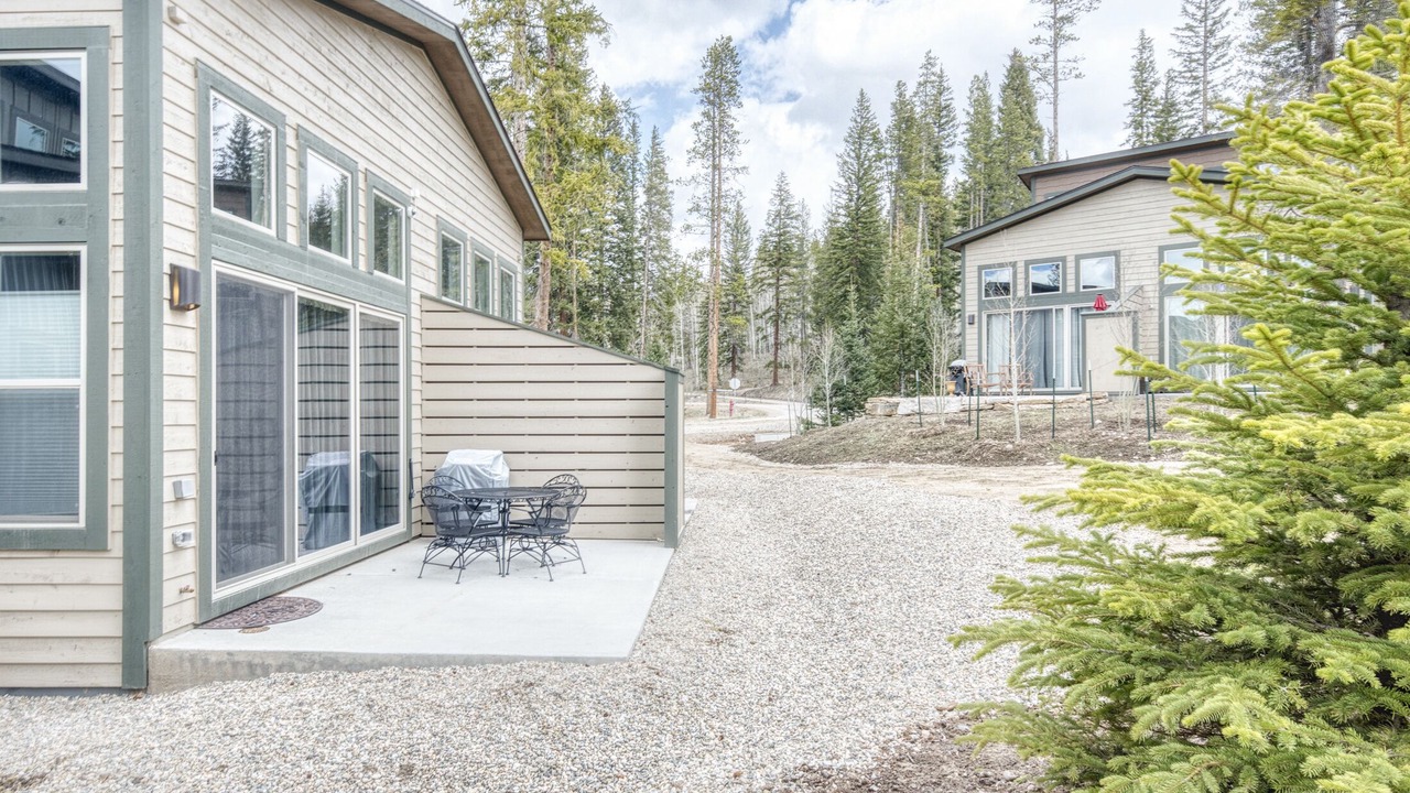 Photo of Outdoor in Rendezvous