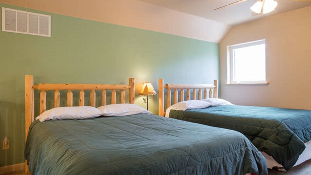Photo of Bedroom in Twin Lakes