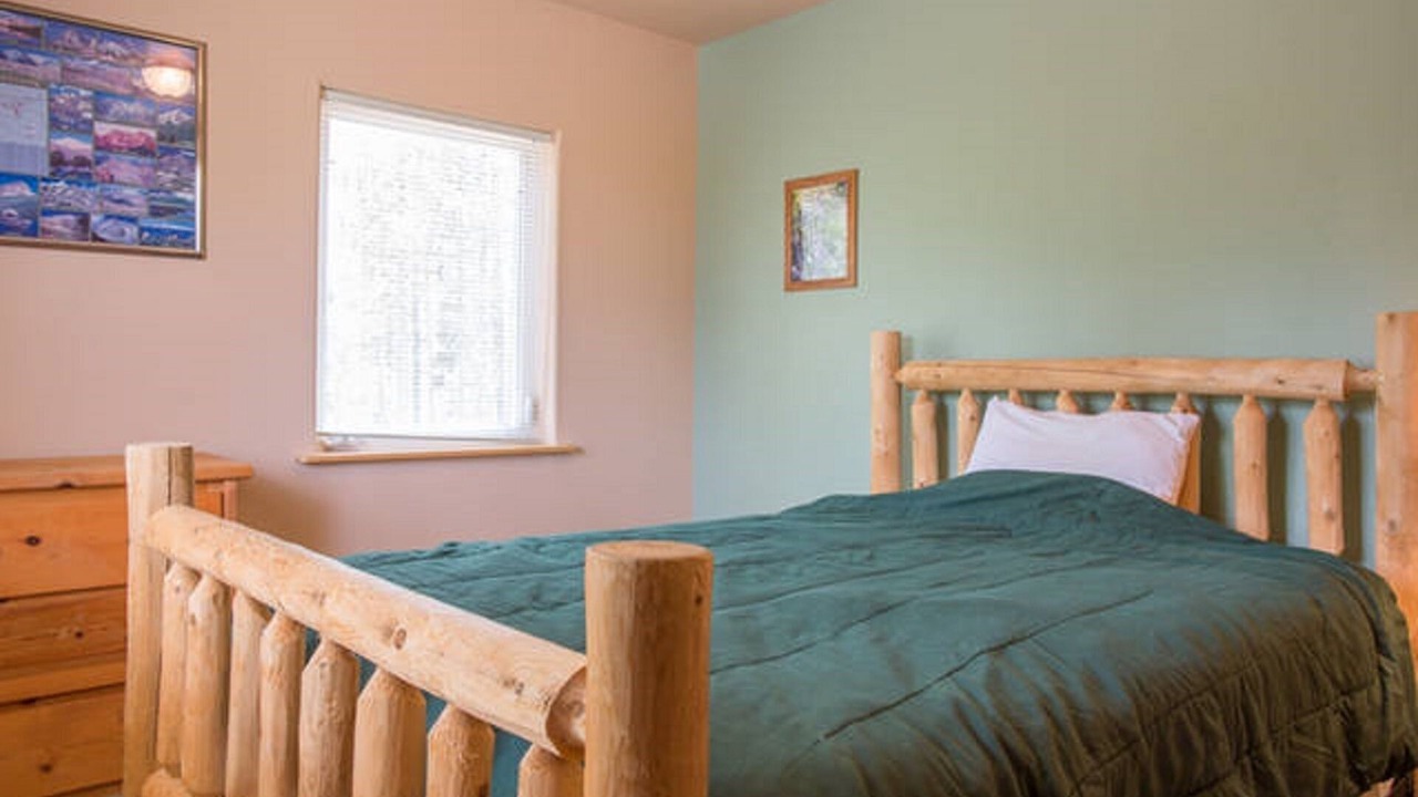 Photo of Bedroom in Twin Lakes