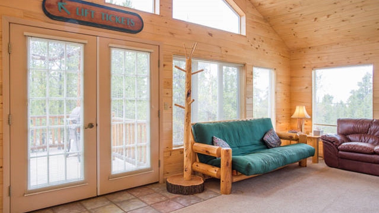 Photo of Livingroom in Twin Lakes