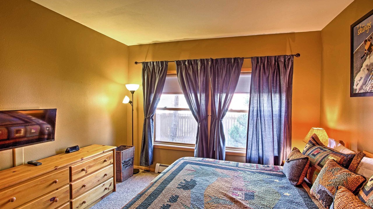 Photo of Bedroom in Mountain House