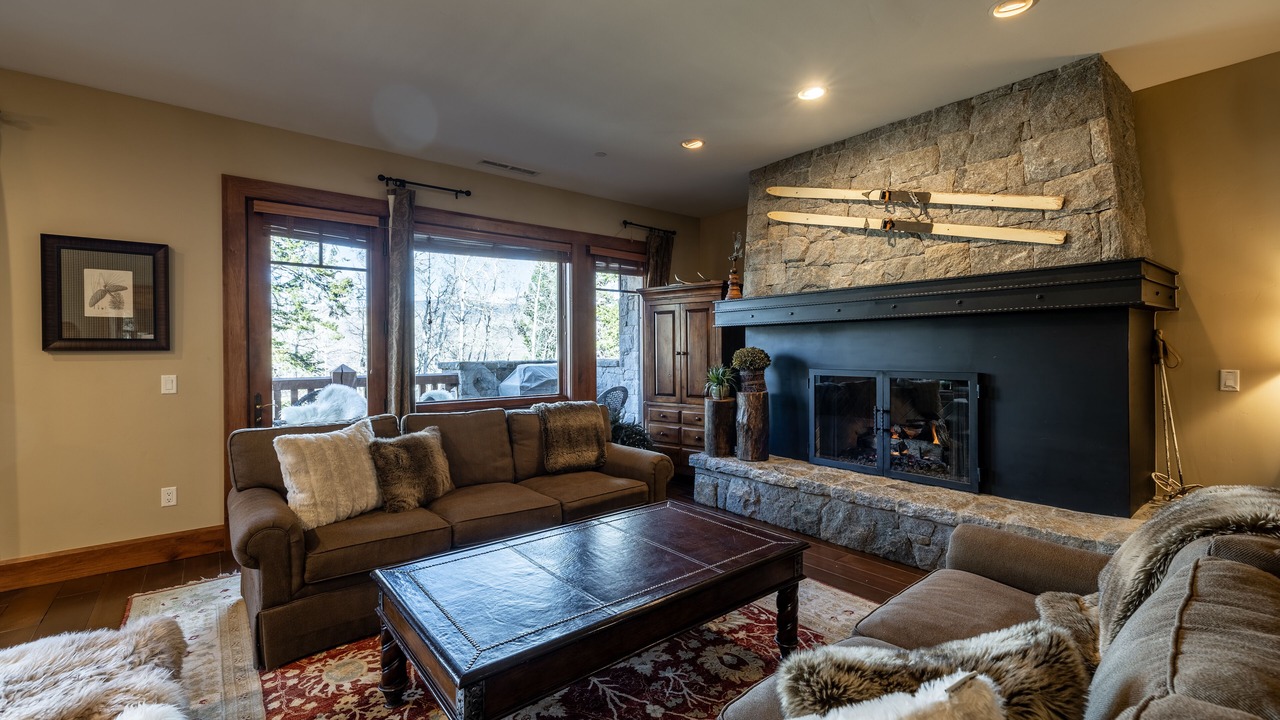 Photo of Livingroom in Avon