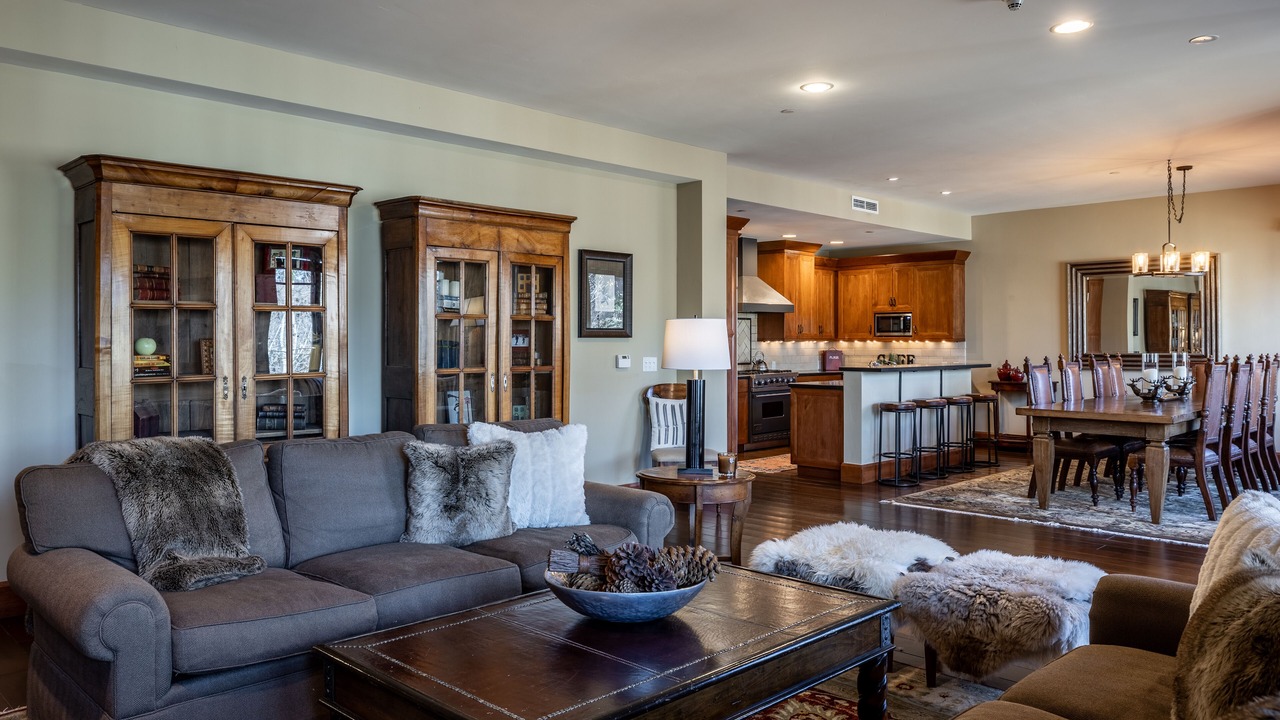 Photo of Livingroom in Avon