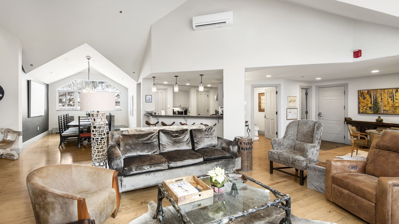 Photo of Livingroom in Beaver Creek