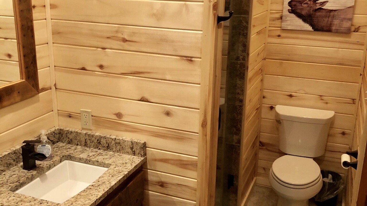 Photo of Bathroom in Ponderosa Pines