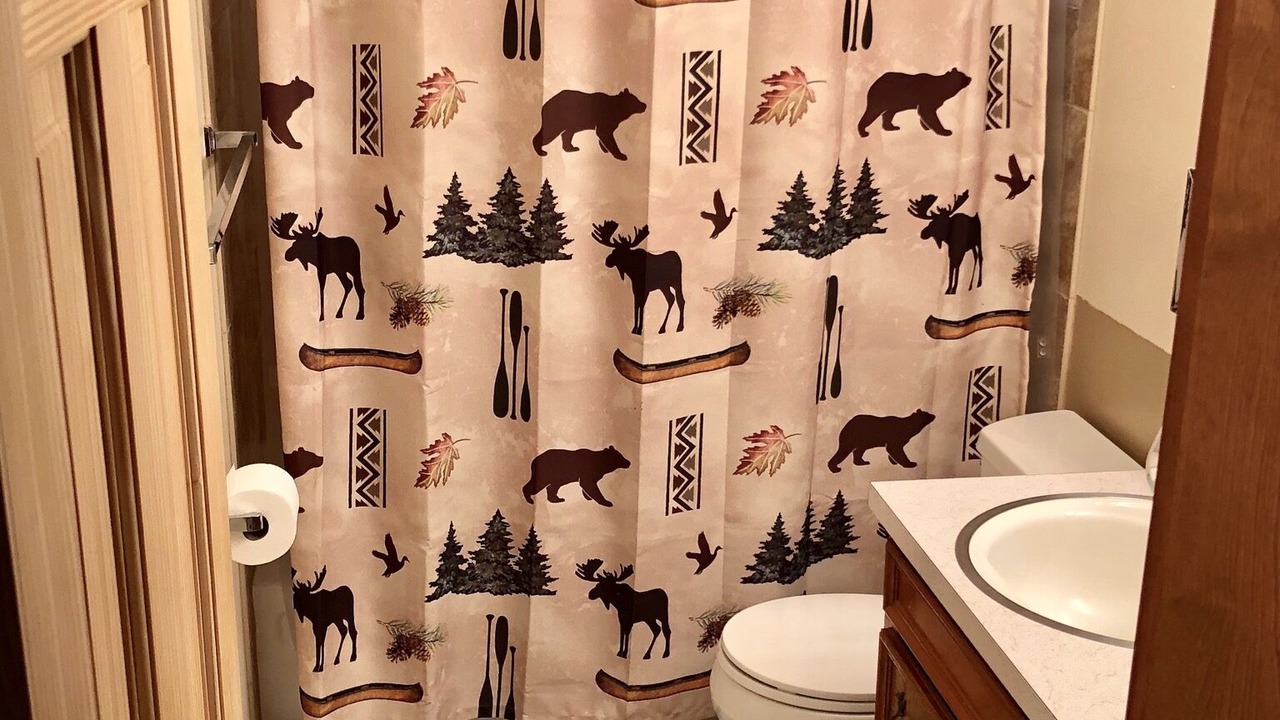 Photo of Bathroom in Ponderosa Pines