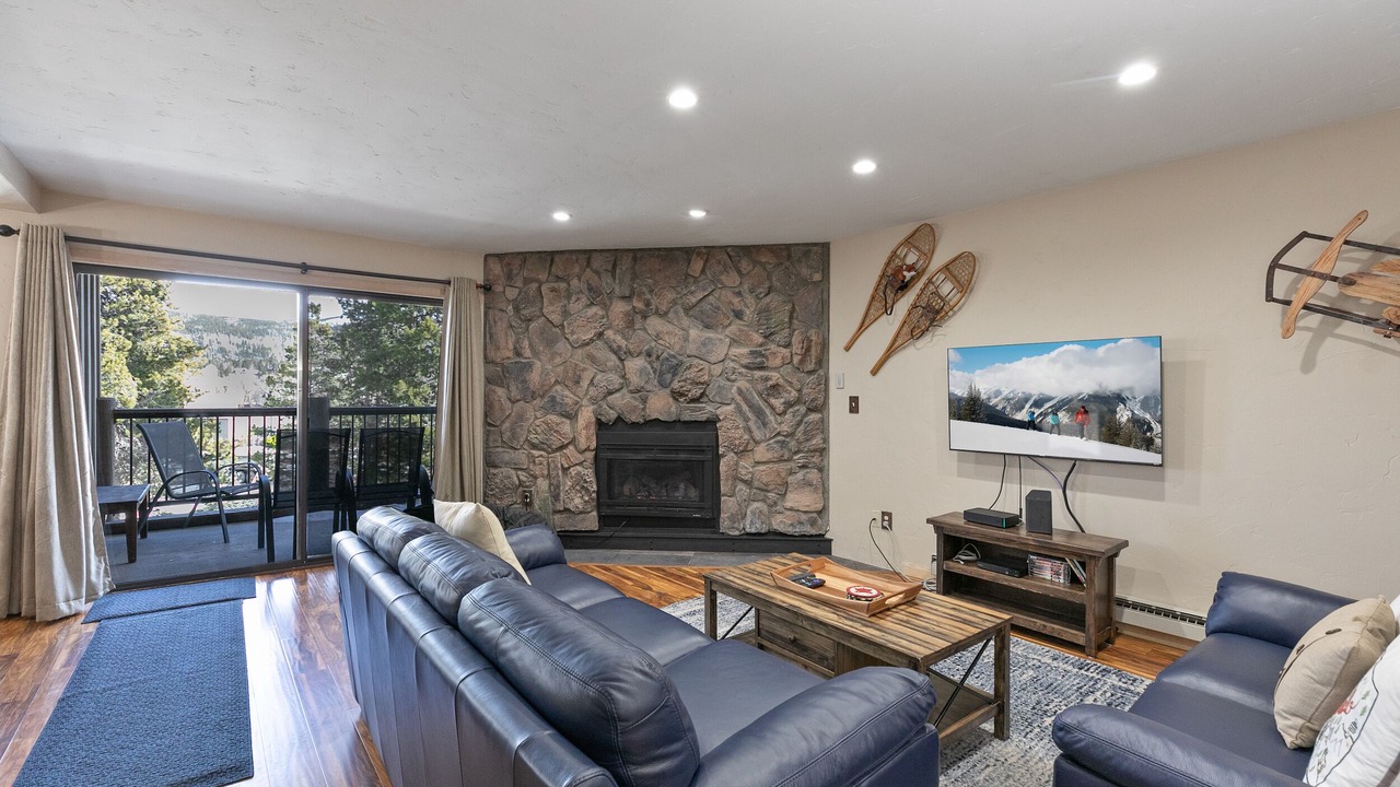 Photo of Livingroom in Historic District