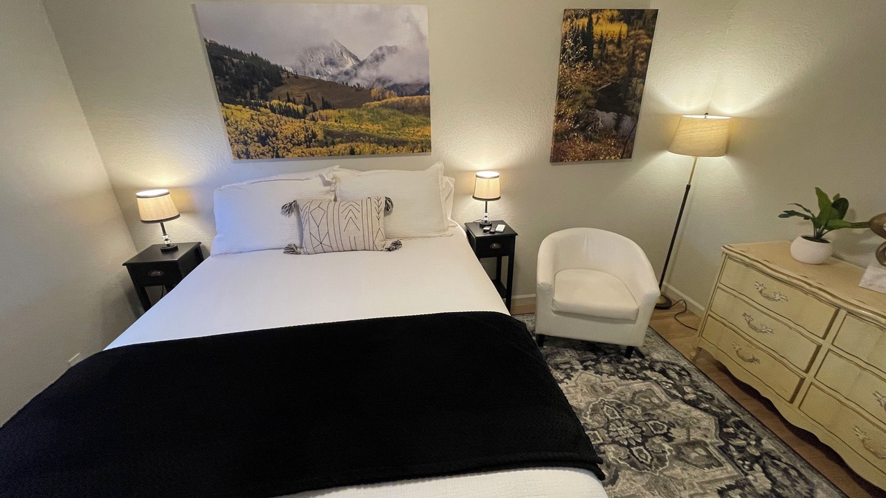 Photo of Bedroom in Berkley