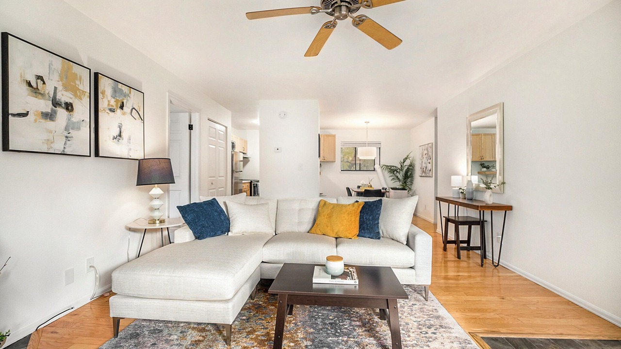 Photo of Livingroom in Whittier