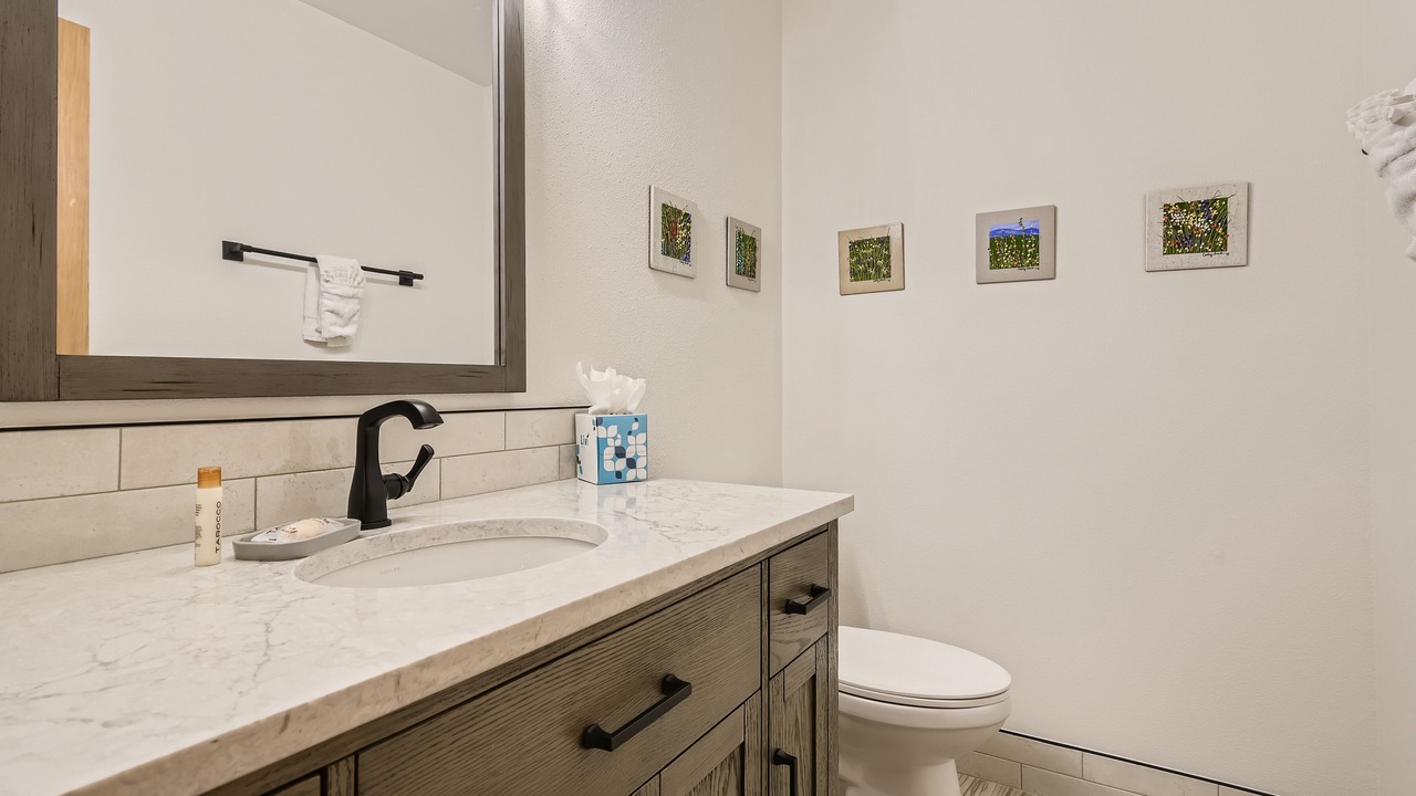 Photo of Bedroom in Peak 8
