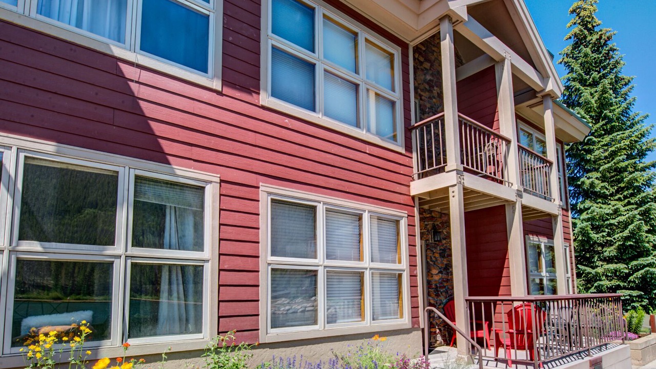 Photo of Patio Balcony in Lakeside Village