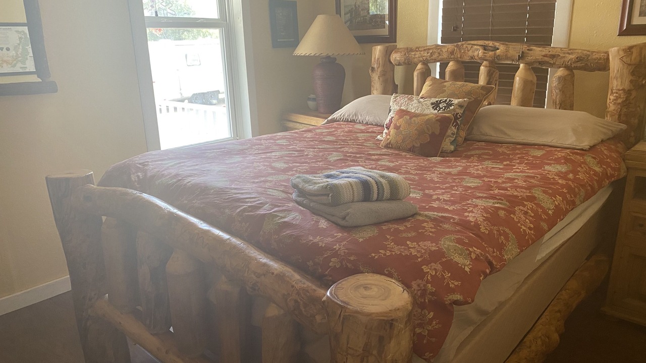 Photo of Bedroom in Twin Lakes