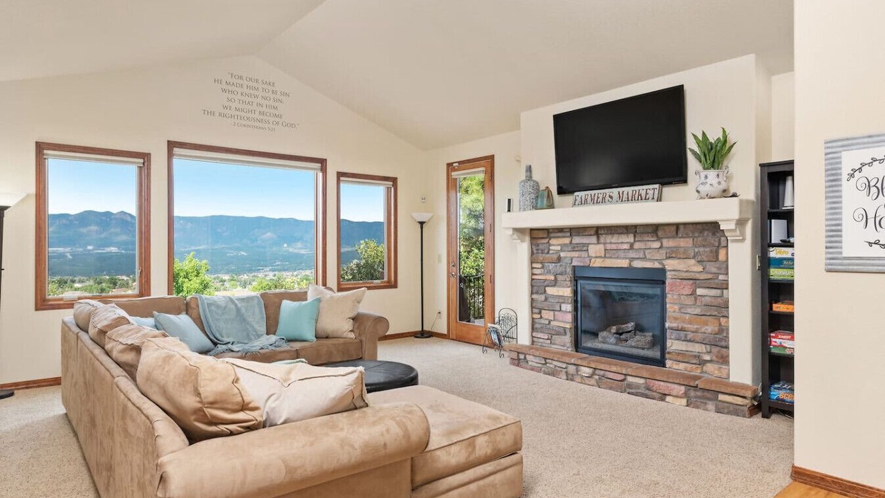 Photo of Livingroom in Colorado Springs