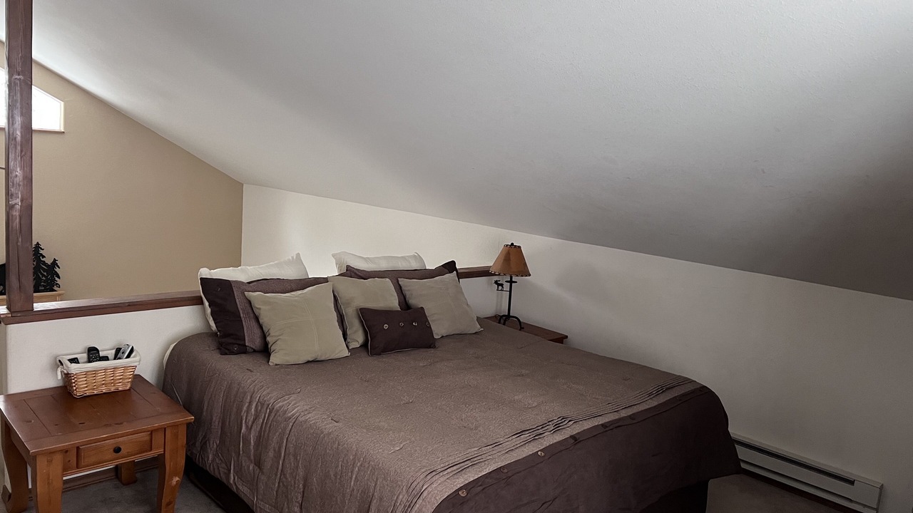 Photo of Bedroom in Forest Lakes