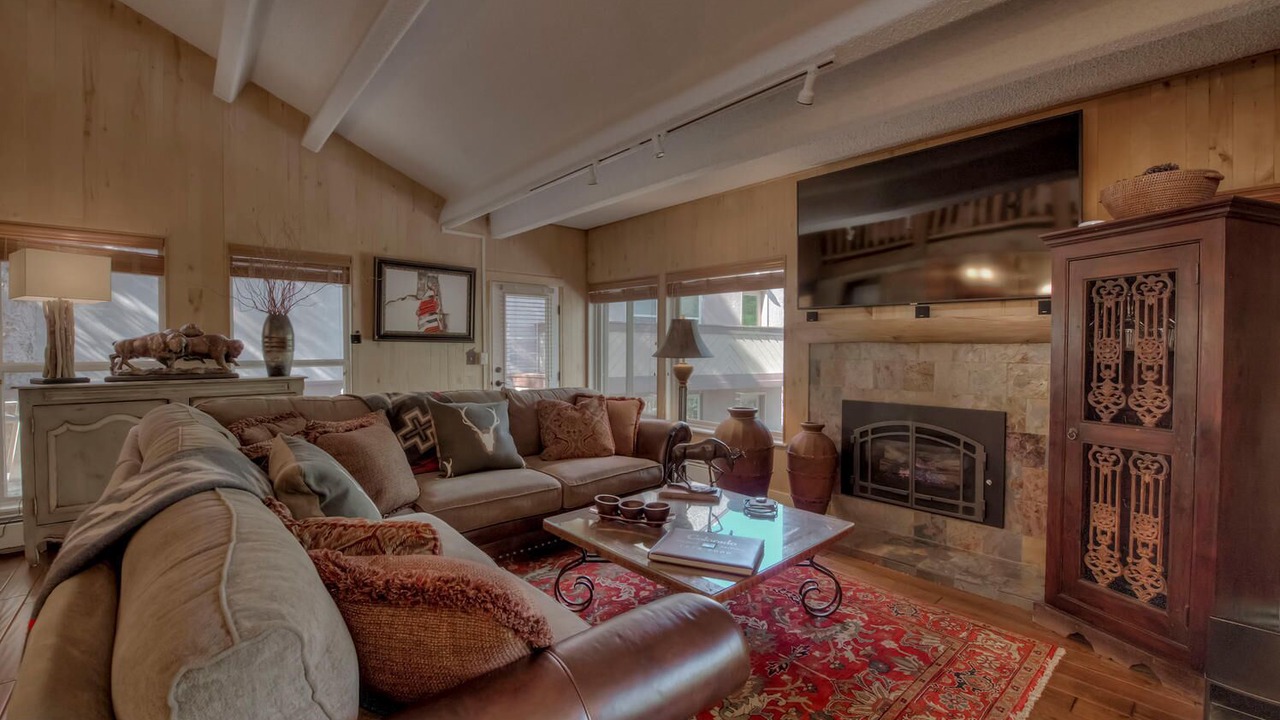 Photo of Livingroom in Warrior's Mark