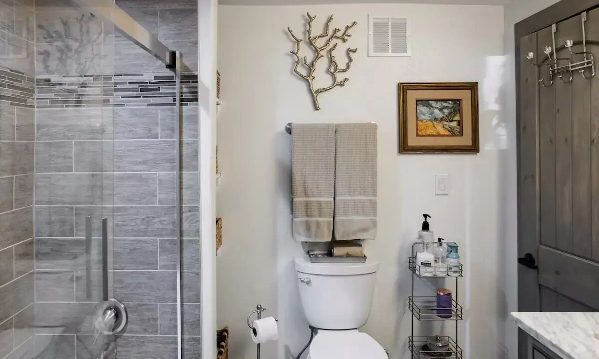 Photo of Bathroom in Cheesman Park