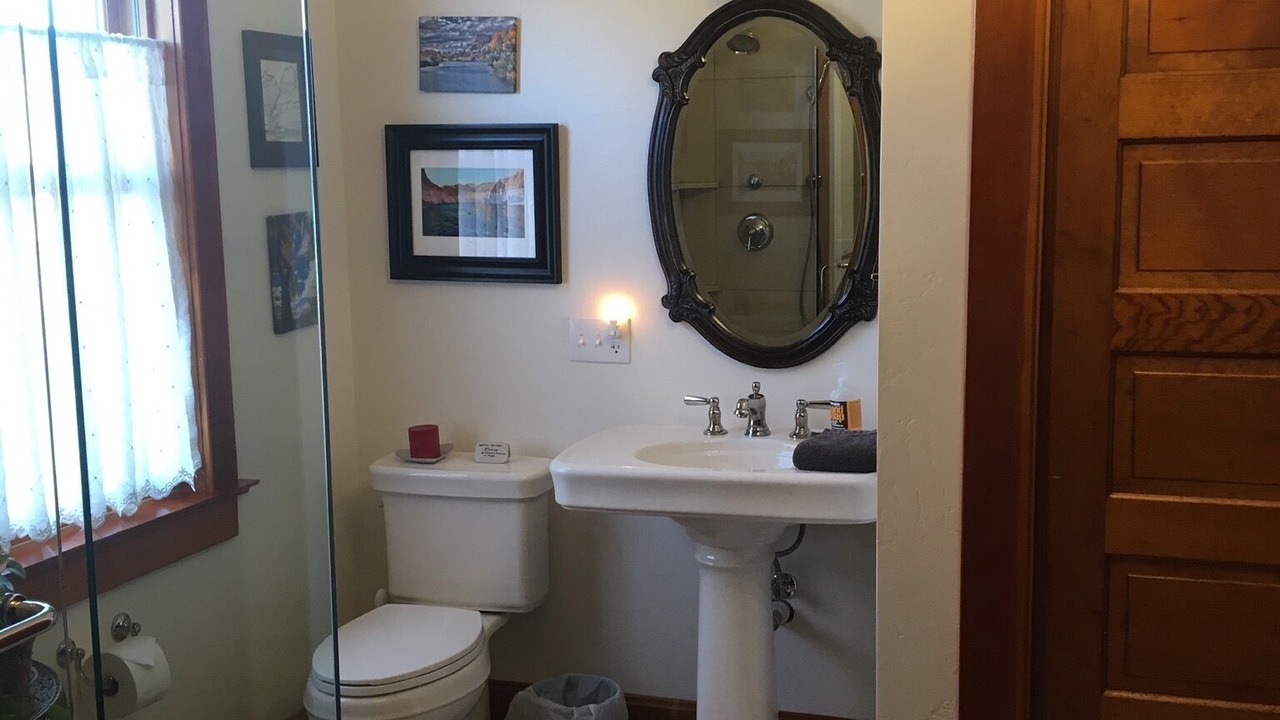 Photo of Bathroom in Palisade