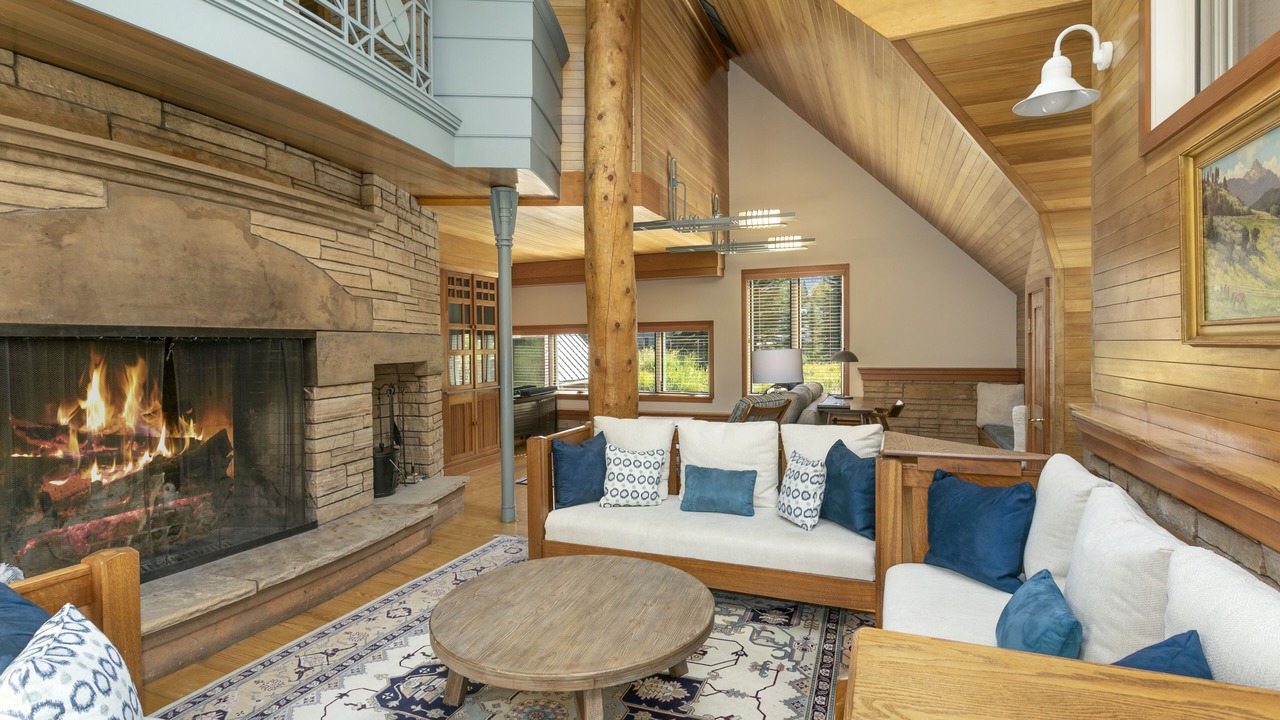 Photo of Livingroom in Vail