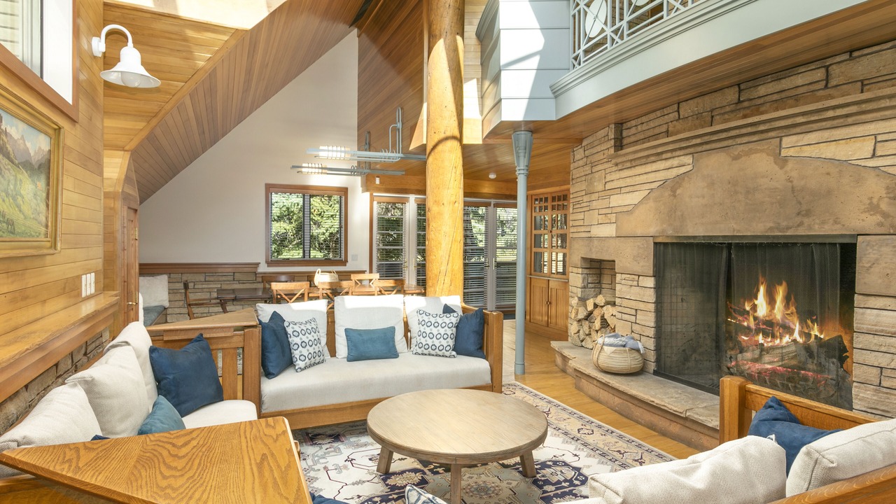 Photo of Livingroom in Vail