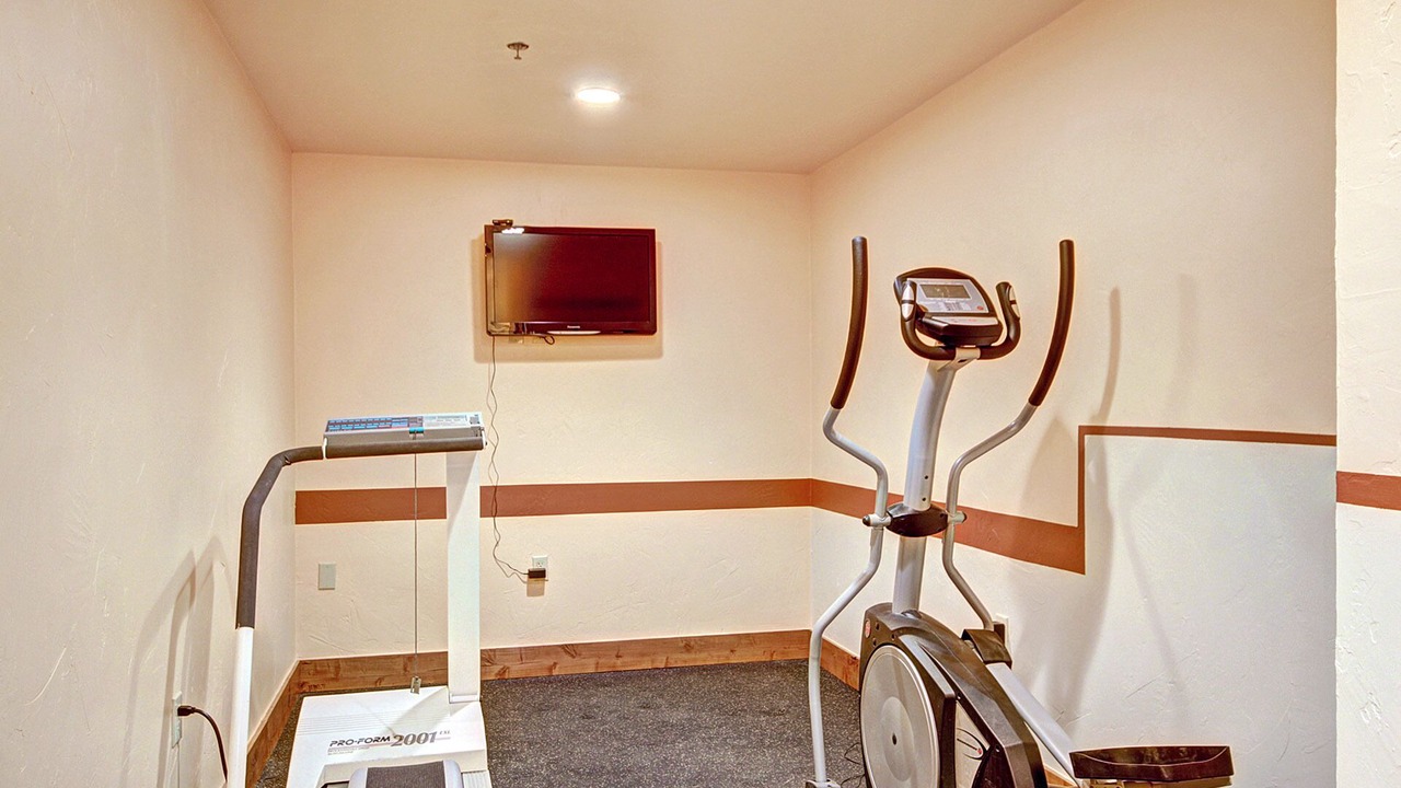 Photo of Bedroom in Peak 8