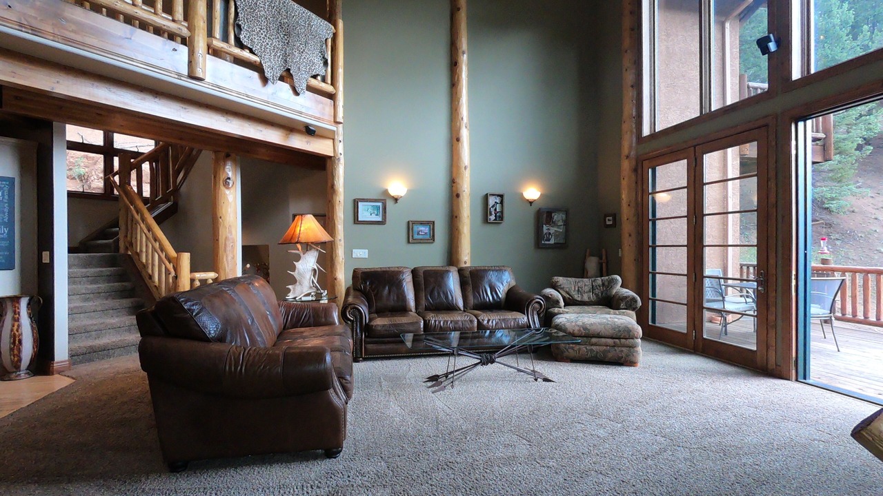 Photo of Livingroom in Woodland Park
