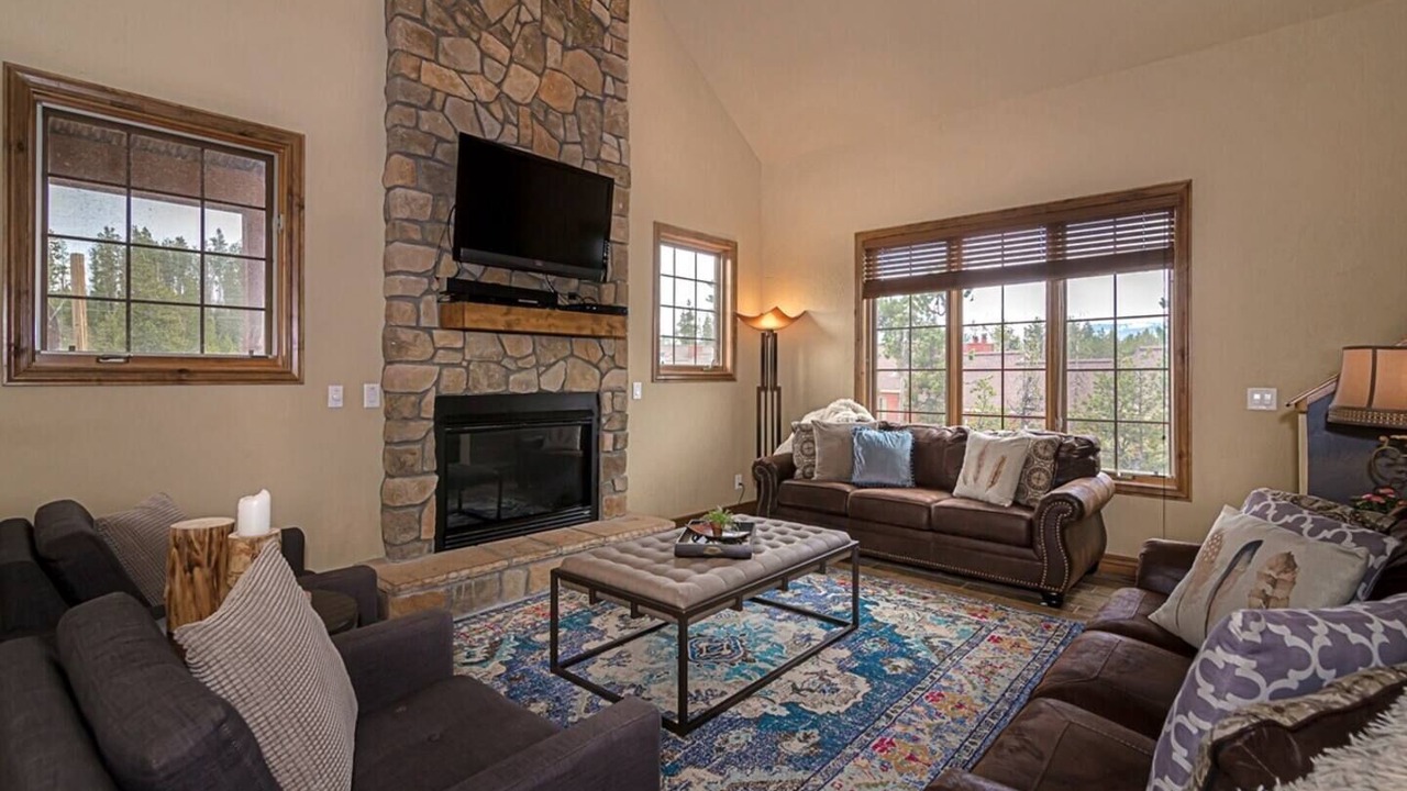 Photo of Livingroom in Fraser