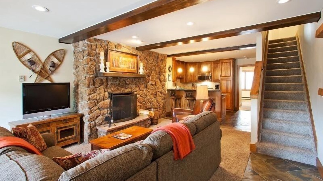 Photo of Livingroom in Avon