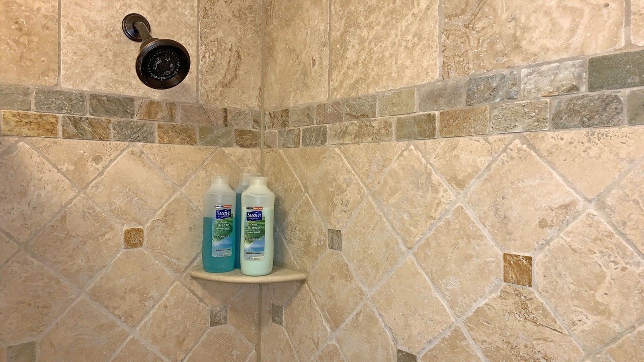 Photo of Bathroom in Four O'Clock