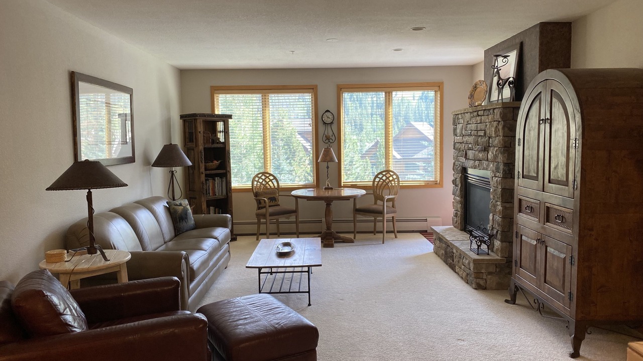 Photo of Livingroom in Mountain House