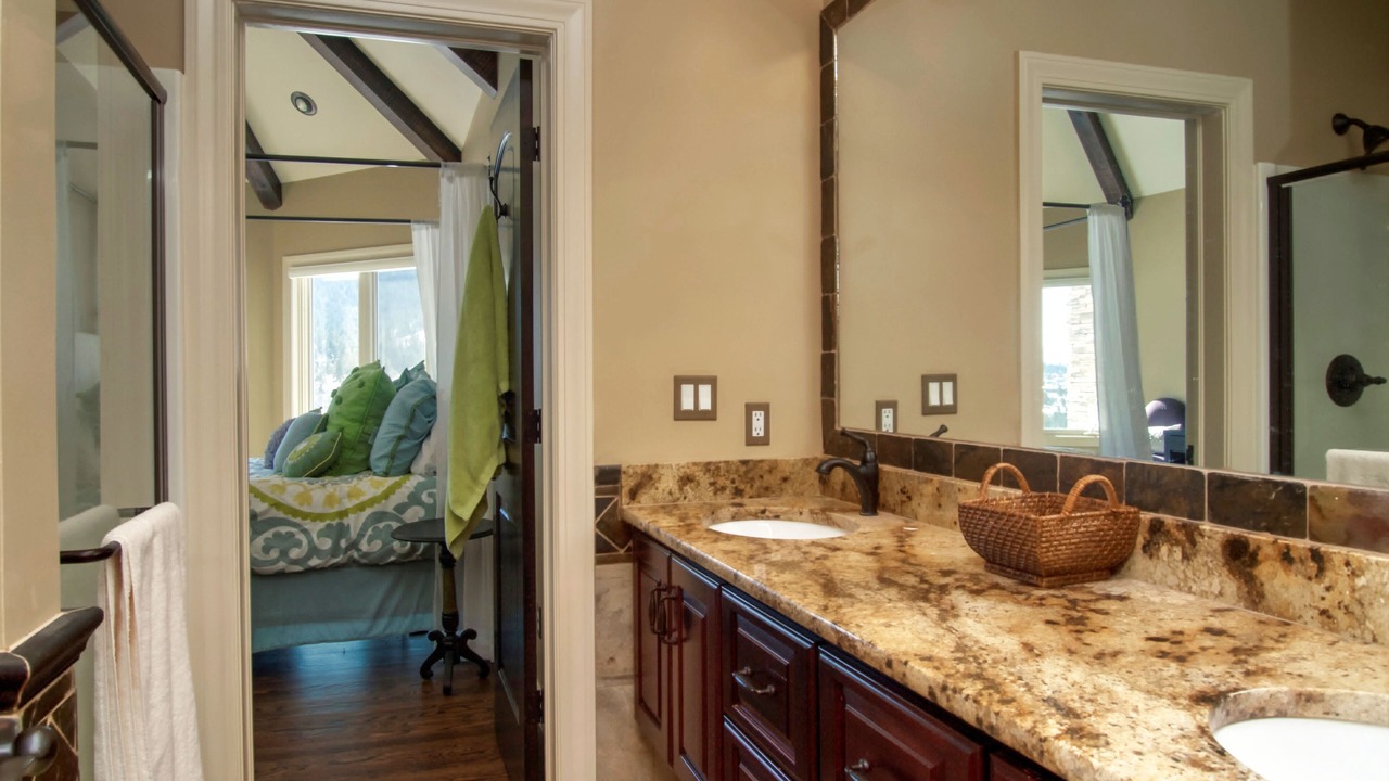 Photo of Bathroom in Monument