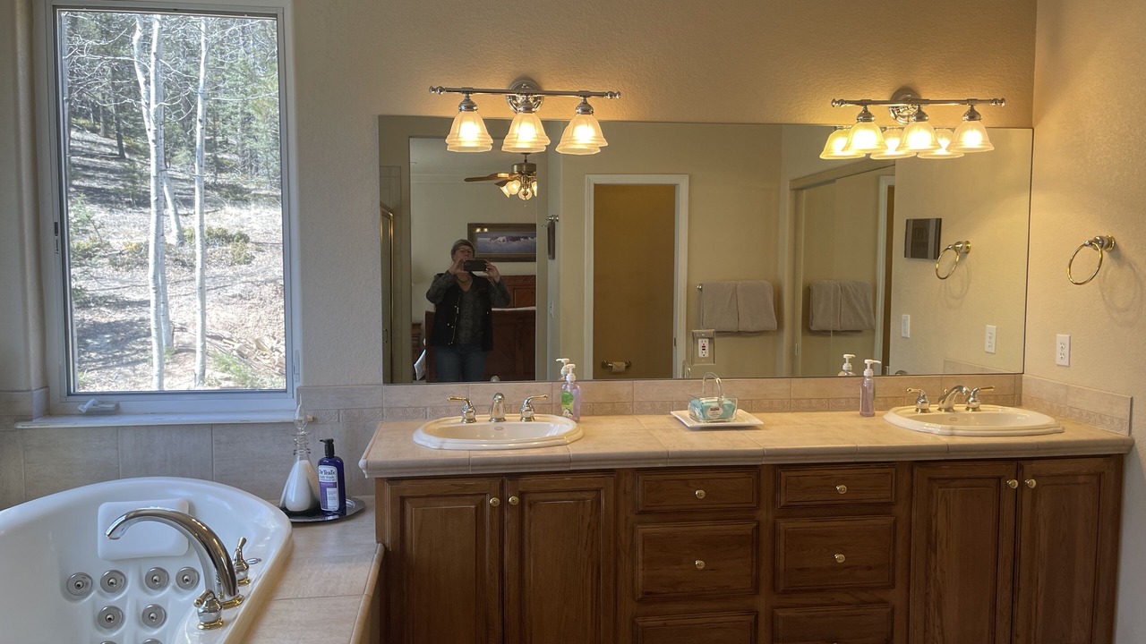 Photo of Bathroom in Woodland Park