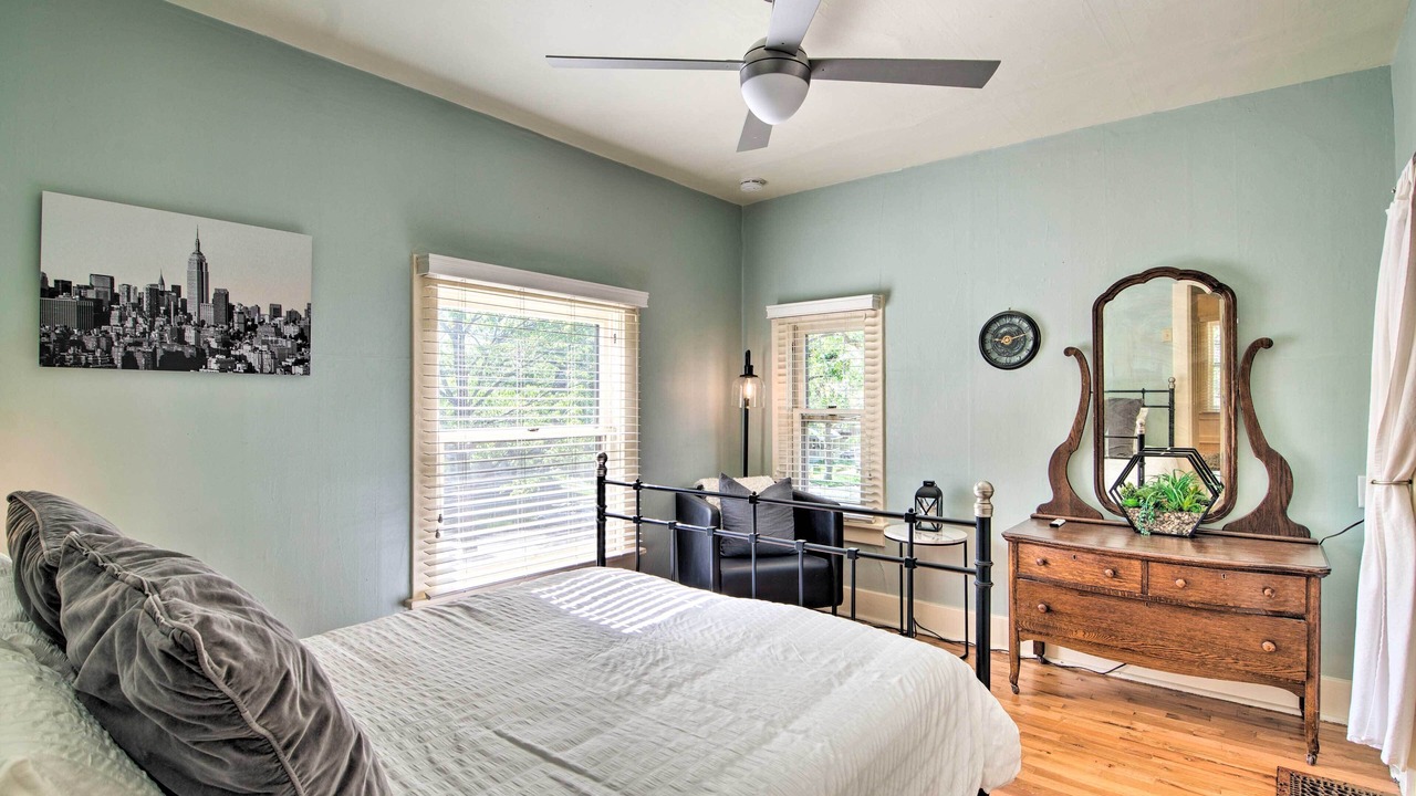 Photo of Bedroom in University Park