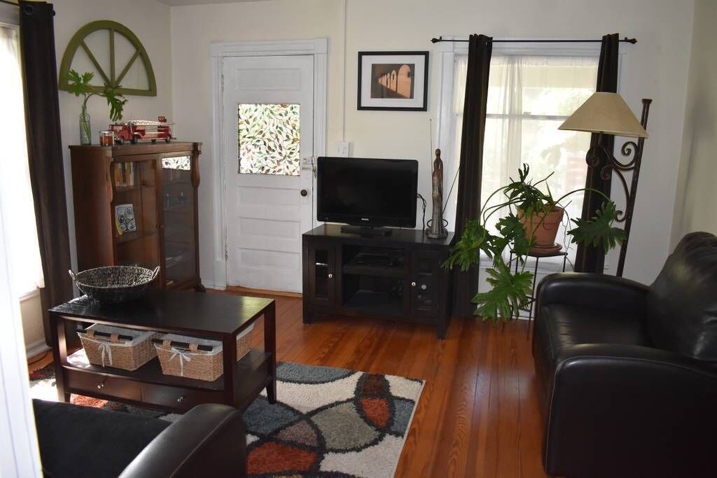 Photo of Livingroom in Old North End