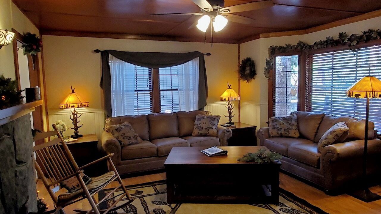 Photo of Livingroom in Green Mountain Falls