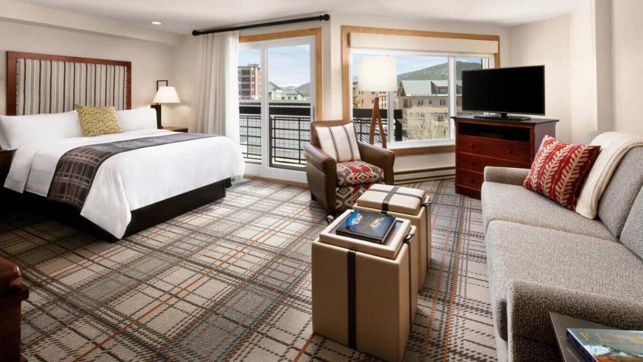 Photo of Bedroom in Peak 9