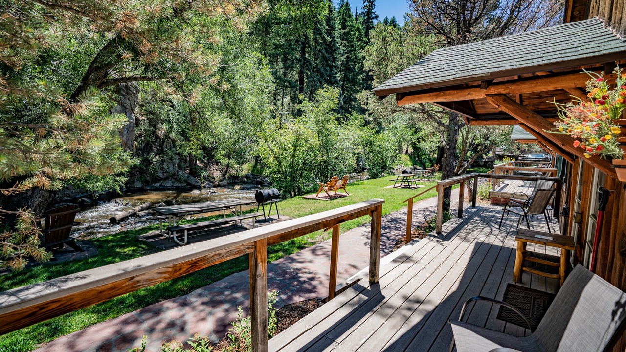 Photo of Patio Balcony in Evergreen
