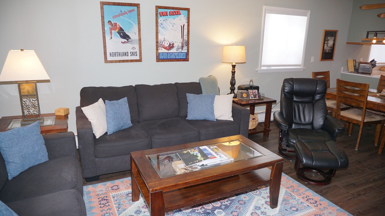 Photo of Livingroom in Downtown