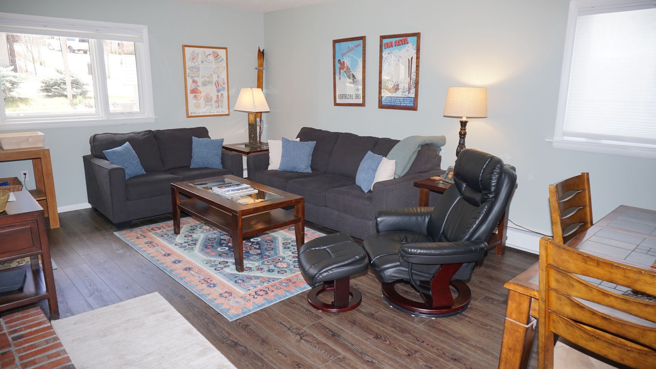 Photo of Livingroom in Downtown