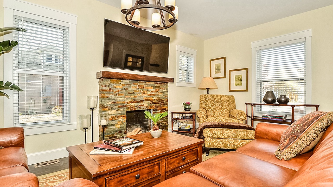 Photo of Livingroom in Old North End